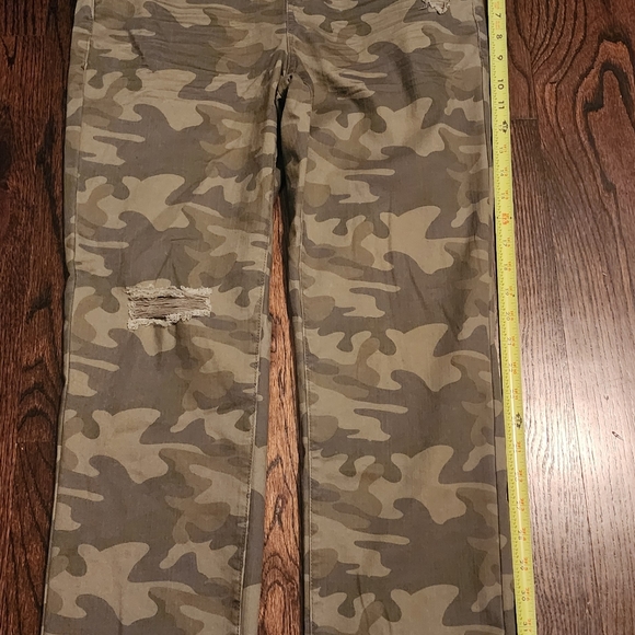 Vanilla Star's camouflage overalls - Picture 13 of 13